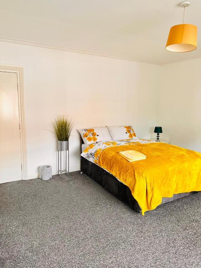 Private Room Close To Leeds University And City Centre Экстерьер фото